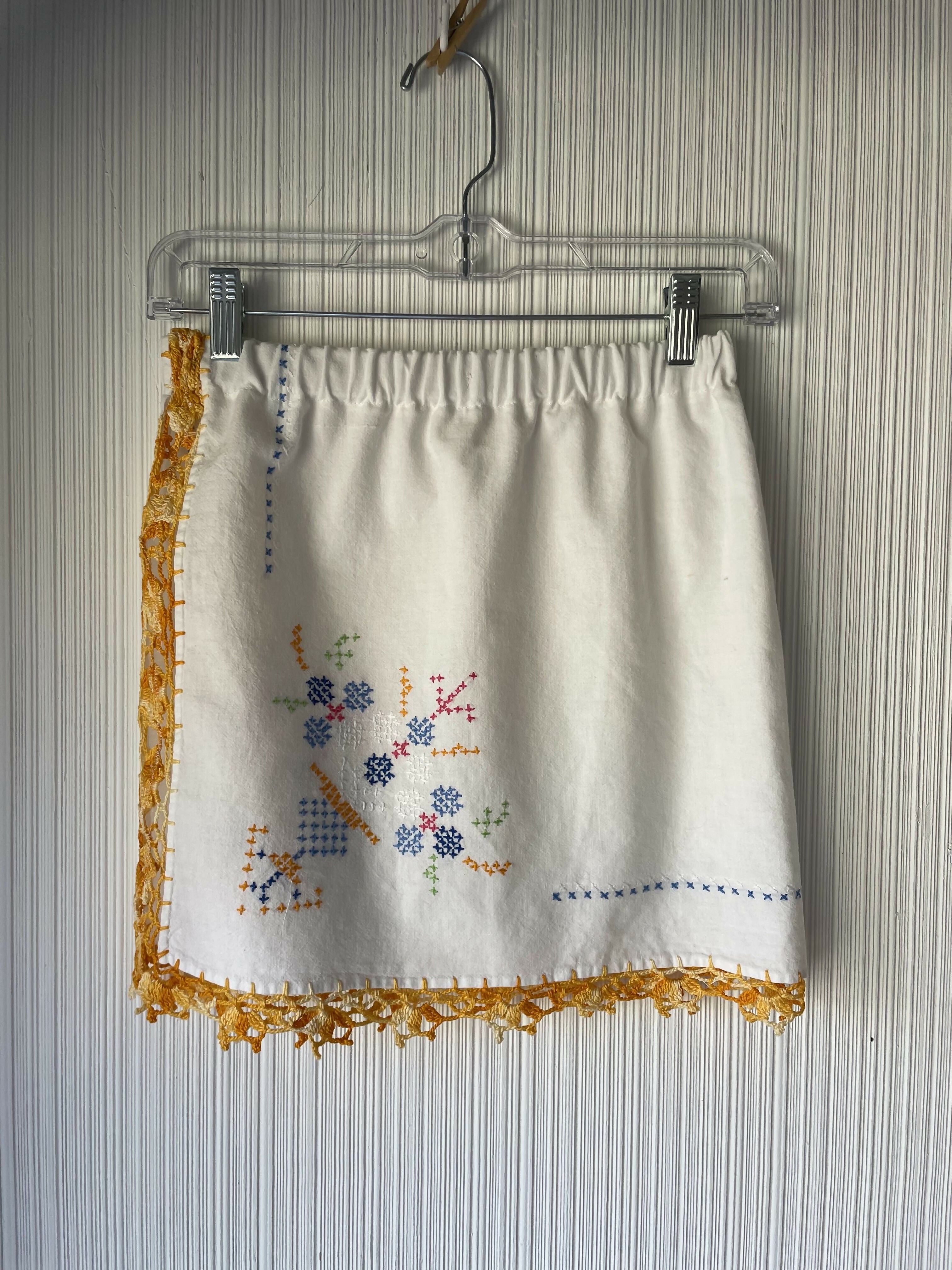 Yellow/Orange Vintage Embroidered Tablecloth mini skirt XS-M