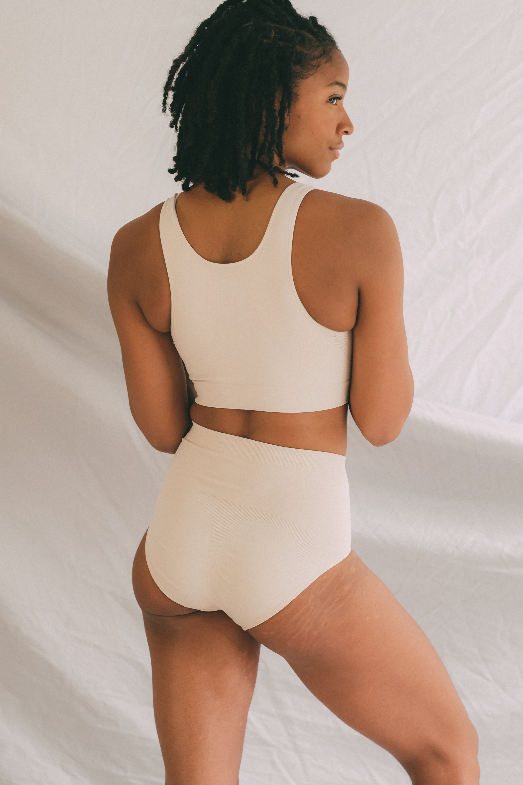 Mid-Waist Shaping Briefs