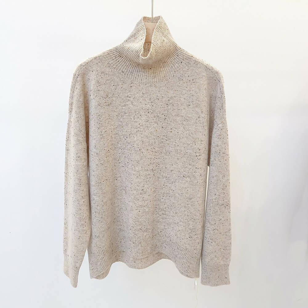 Mock-Neck 100% Wool Sweater Seamless Knitting Technology (Almond)