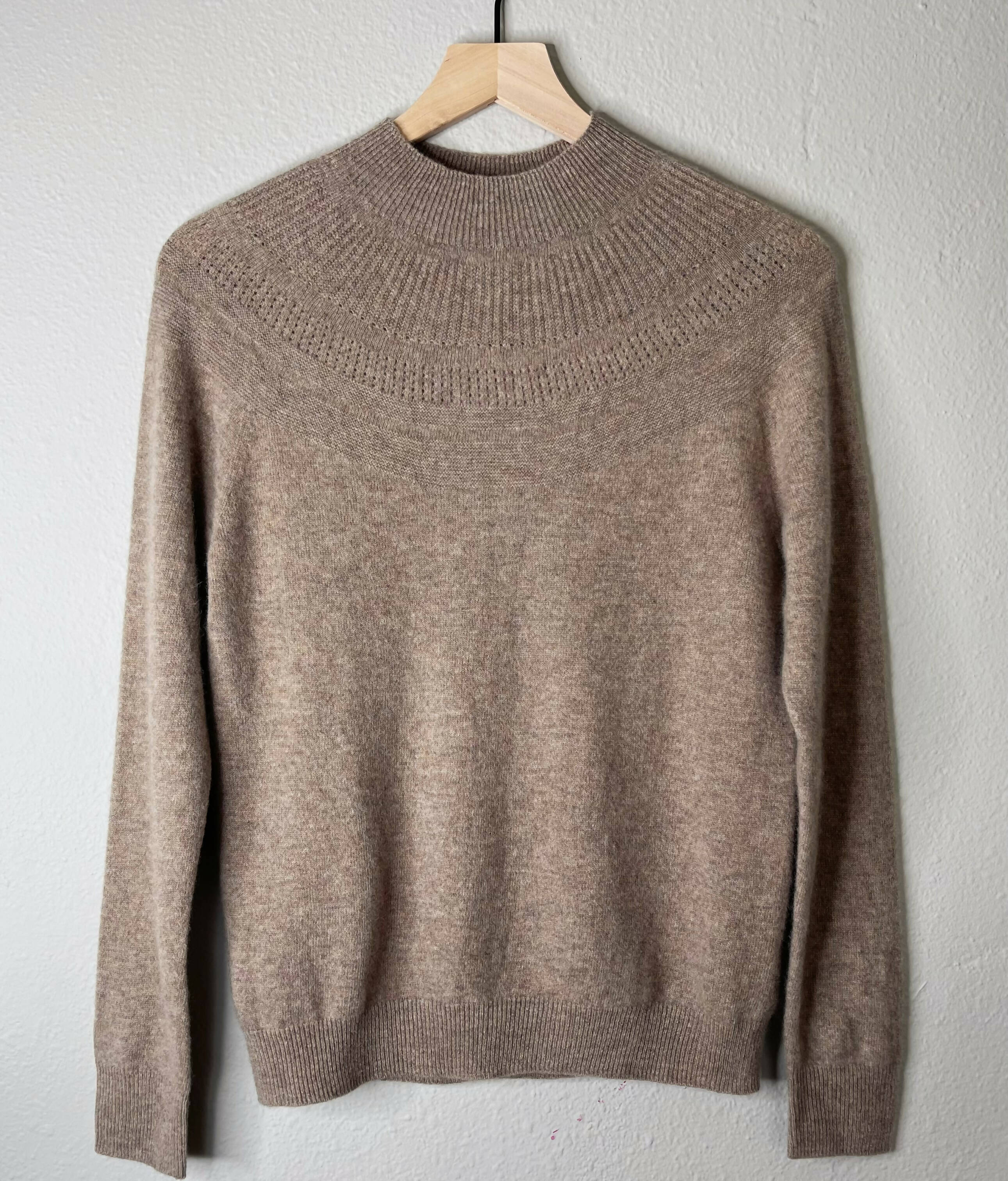 Seamless Knit 100% Merino Wool Mock Turtleneck Sweater (Natural Camel)